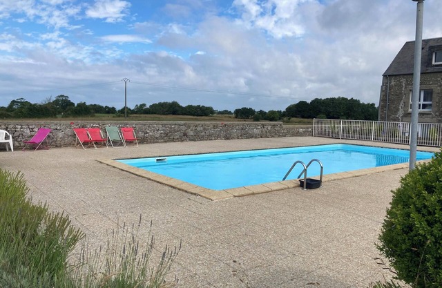 Homerez - Apartment in Montmartin-sur-Mer