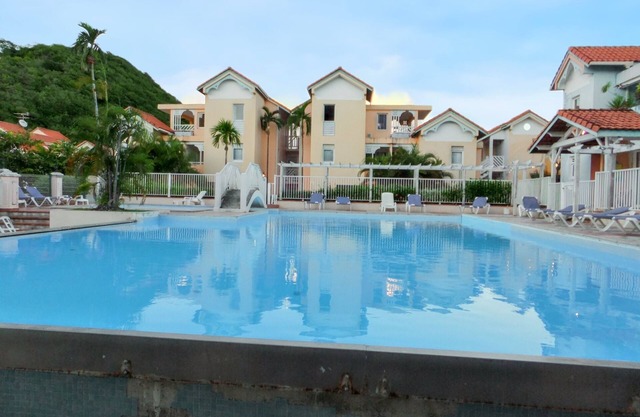 Chambre Piscine Partagée Jardin Clos Et À Km La Plage 