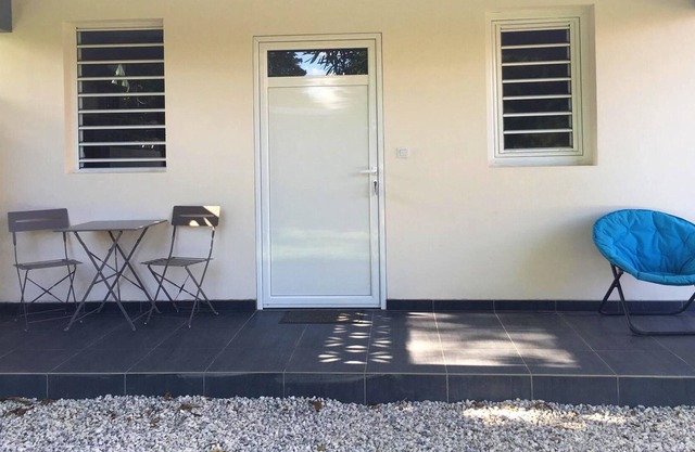 Homerez - Appartement 4 km away from the beach for 2 ppl. at Remire-Montjoly