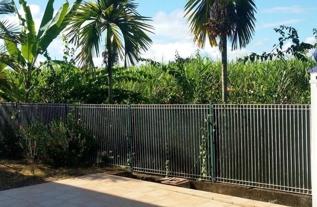 Homerez - Appartement 7 km away from the beach for 2 ppl. at Petit-Canal