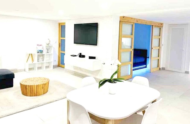 Homerez - Beautiful appartement for 4 ppl. with terrace at Excenevex