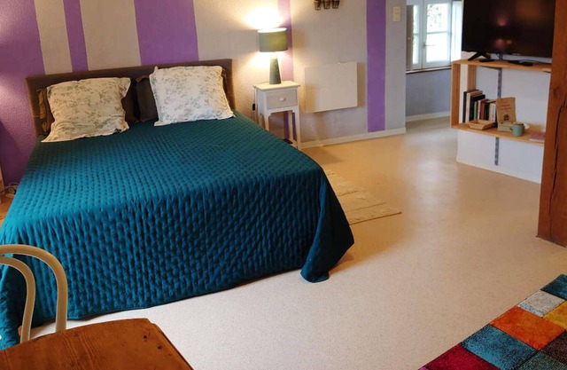 Homerez - Beautiful studio for 2 ppl. with shared pool and garden at Duravel