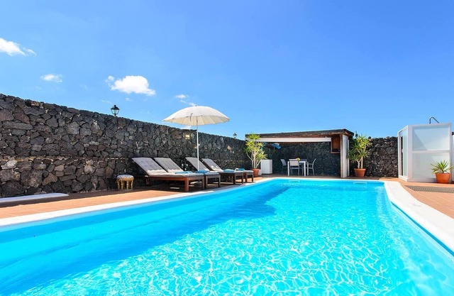 Homerez - Beautiful villa 6 km away from the beach for 4 ppl. with swimming-pool