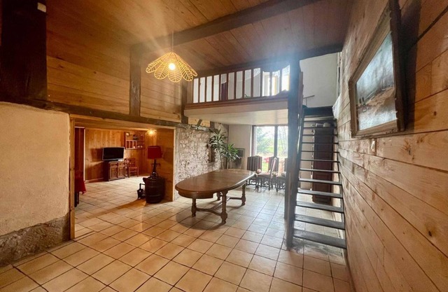Homerez - Big house for 12 ppl. with terrace at Belmont