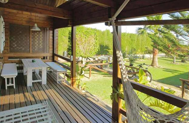 Homerez - Bungalow 3 km from the beach for 6 pers. with garden in Tarifa