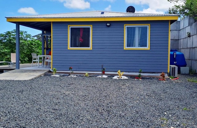 Homerez - Bungalow for 4 ppl. with sea view, garden and terrace at Anse-Bertrand