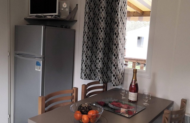 Homerez - Charming Bungalow in Onzain + Pool