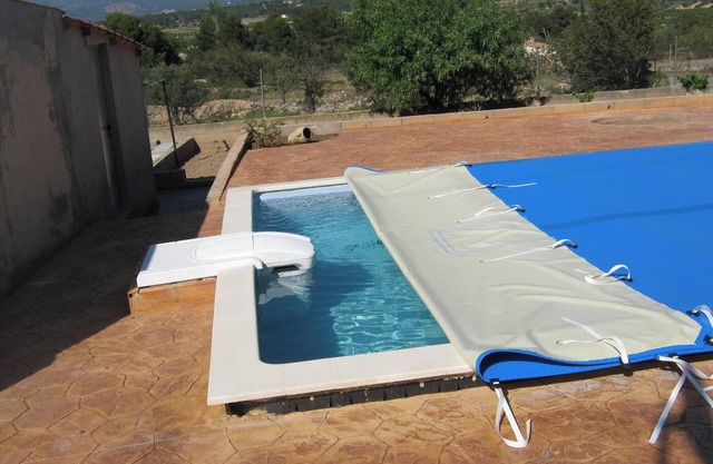 Homerez - Charming Villa in Liria with Private Pool