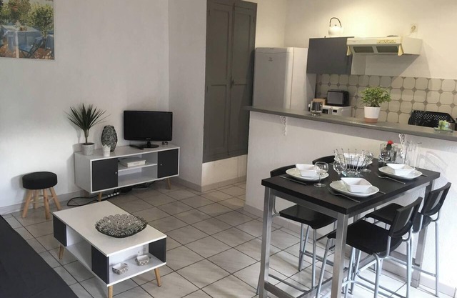 Homerez - Comfortable apartment in Vedène - 45m² - terrace