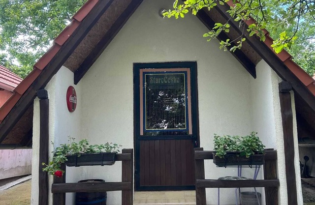 Homerez - Comfortable Bungalow in Kutina with Private Garden