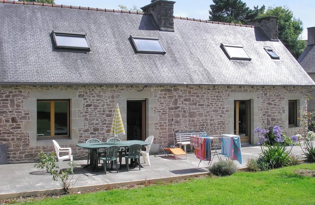 Homerez - Comfortable house in Plehedel with a fireplace
