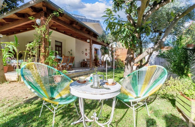 Homerez - Cosy apartment in Tollo with garden