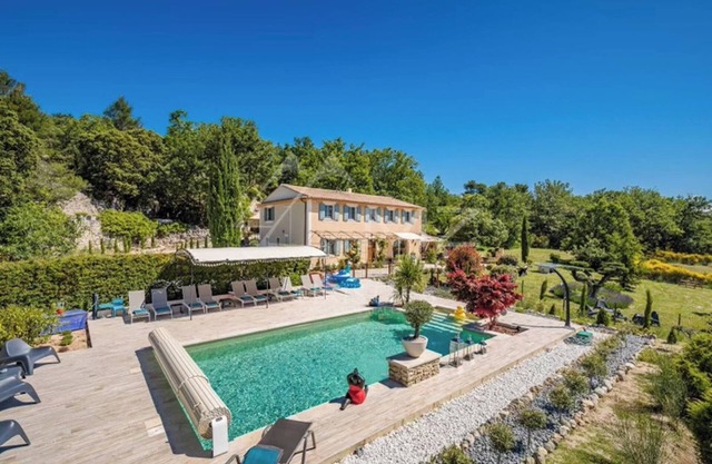 Homerez - Elegant Villa in Murs with Private Pool