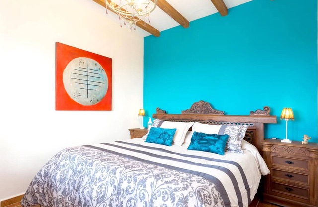 Homerez - House 8 km away from the beach for 4 ppl. with shared pool and jacuzzi