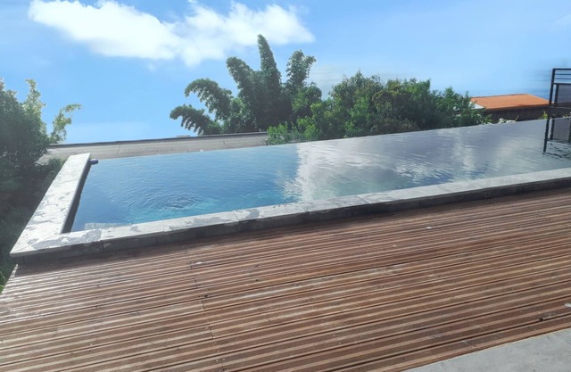 Homerez - Family-friendly Villa in La Possession with Private Pool