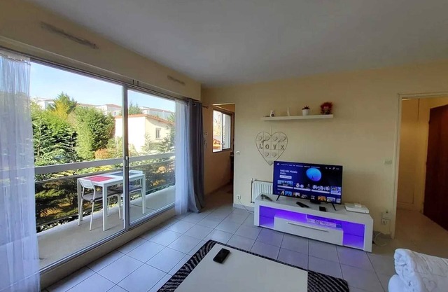Homerez - Apt. Pavillons-sous-Bois