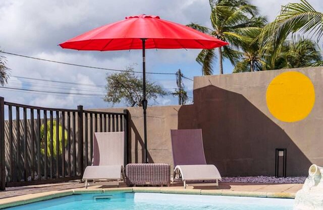 Homerez - House 3 km away from the beach for 2 ppl. with shared pool and garden