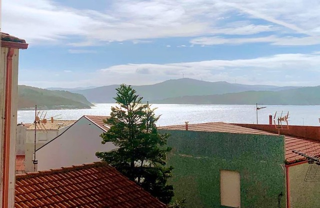 Homerez - House 6 km away from the beach for 6 ppl. with sea view at Corme-Porto