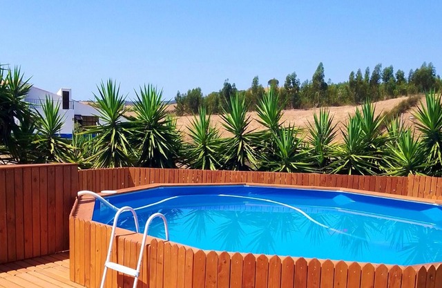 Homerez - House for 8 ppl. with swimming-pool and terrace at Santa Luzia