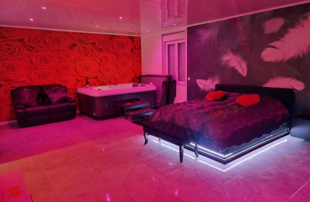 Homerez - House in Bazoques with jacuzzi