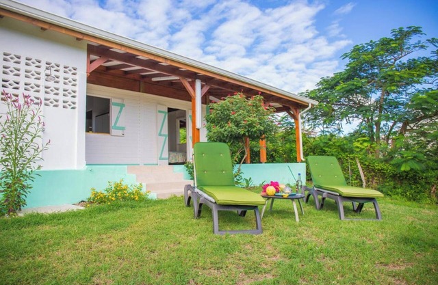 Homerez - House in Saint-François with sea view