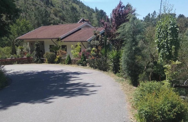 Homerez - House in Ponte da Barca, lake view