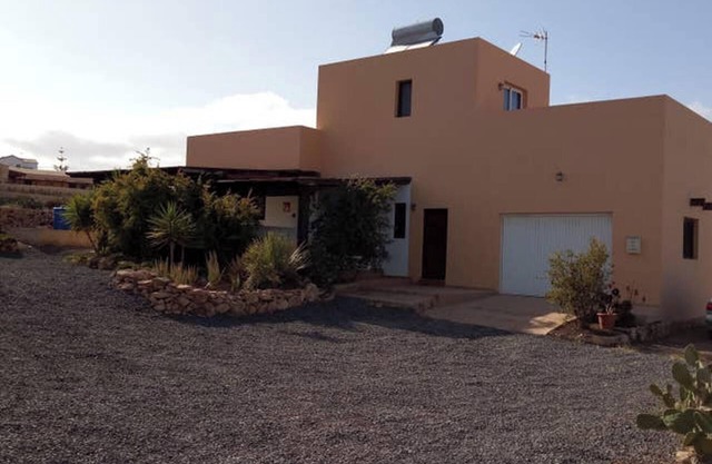 Homerez - House in Triquivijate