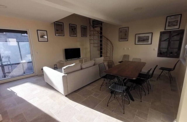 Homerez - House in Volvic, mountain view