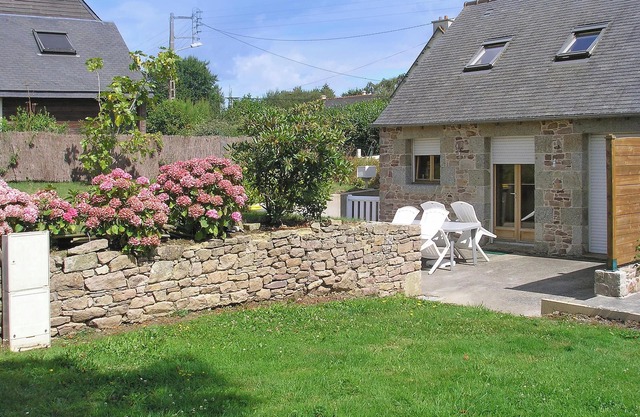 Homerez - House Plehedel with garden