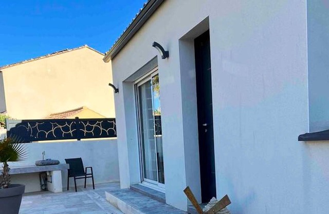 Homerez - Nice house for 8 ppl. with garden and terrace at Nissan-lez-Enserune