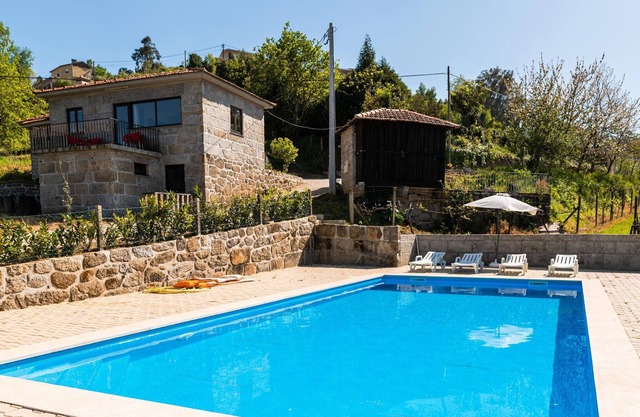 Homerez - Nice house for 5 ppl. with shared pool, terrace and balcony at Fornos