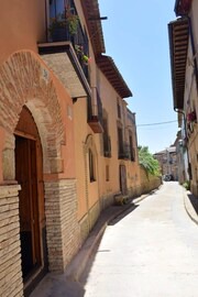 Homerez - Property for 4 ppl. with swimming-pool and terrace at Sieso de Huesca