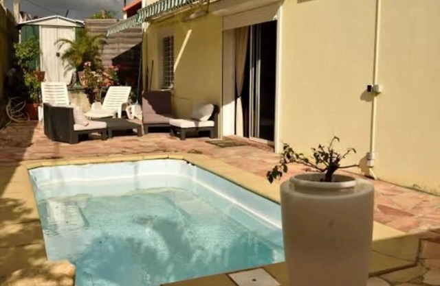 Homerez - Spacious apartment in Sainte-Luce with private pool
