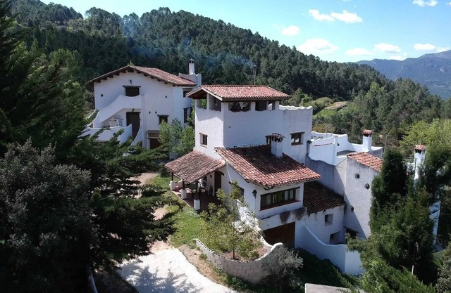 Homerez - Spacious Apartment with Pool in Yeste - 120 m² - 10 Guests