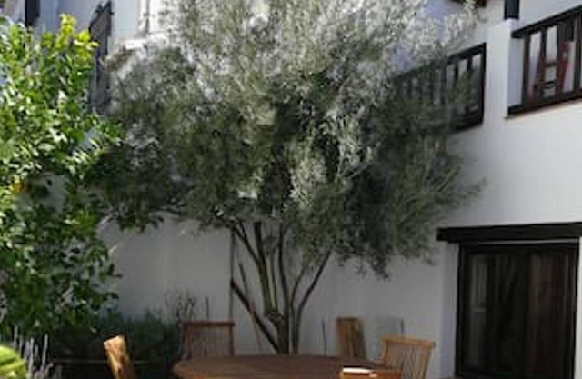 Homerez - Spacious house with terrace and balcony
