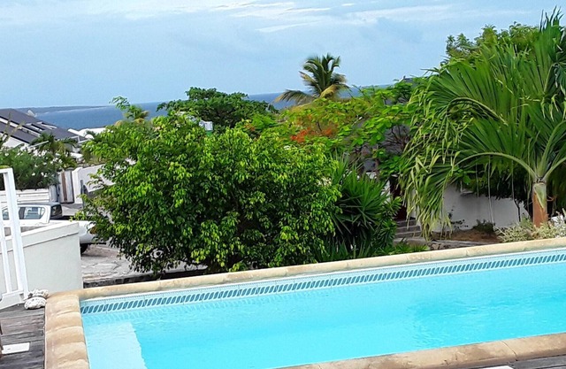 Villa Chambres Avec Vue Sur La Mer Piscine Privée Et Jardin Clos À Saint Martin 