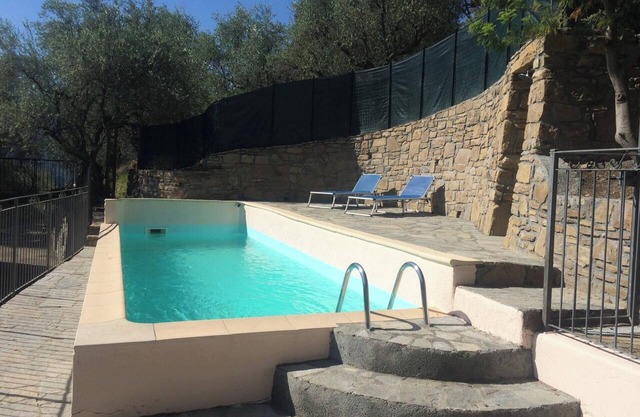 Homerez - Spacious villa in Breil-sur-Roya, pool