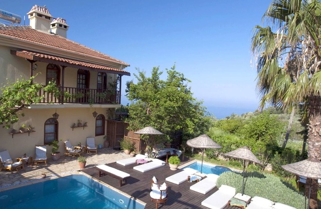 Homerez - Villa 2 km away from the beach with swimming-pool, jacuzzi and garden
