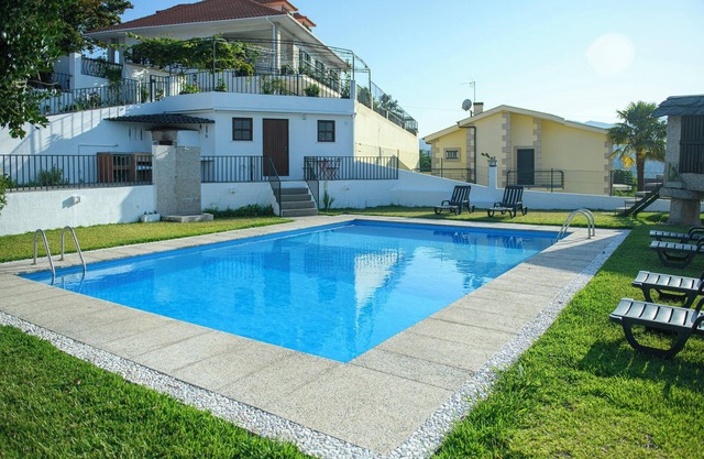 Homerez - Villa Amarante with Pool