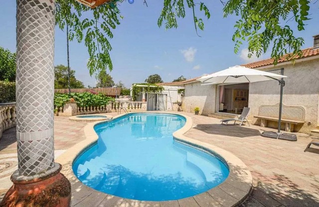 Homerez - Villa in Aléria with Pool