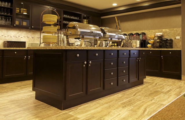 Homewood Suites by Hilton Coralville - Iowa River Landing
