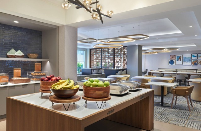 Homewood Suites by Hilton Toronto Vaughan