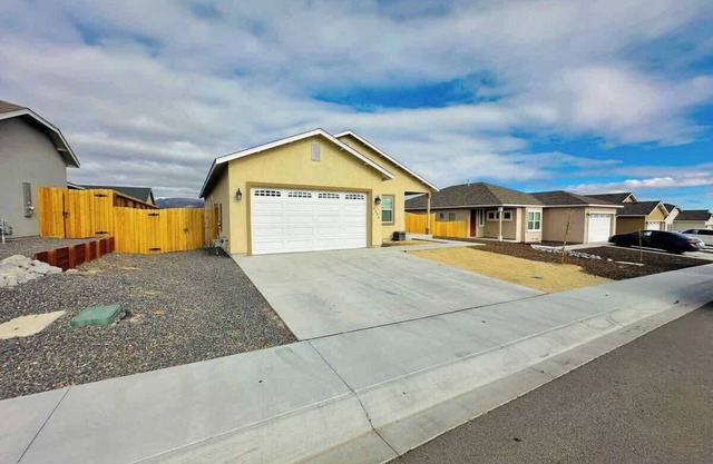 Homey,8beds,3TVs,14 Guests