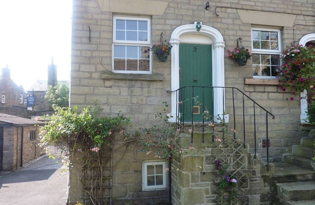 Honeysuckle Cottage, 2 bed, sleeps 3, family-friendly and pet-friendly
