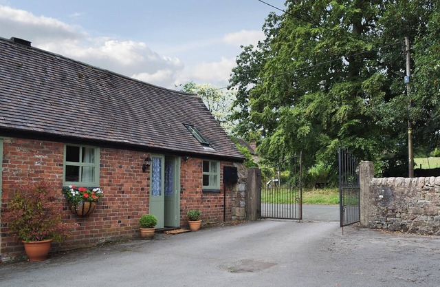 Honeysuckle Cottage - UK4177