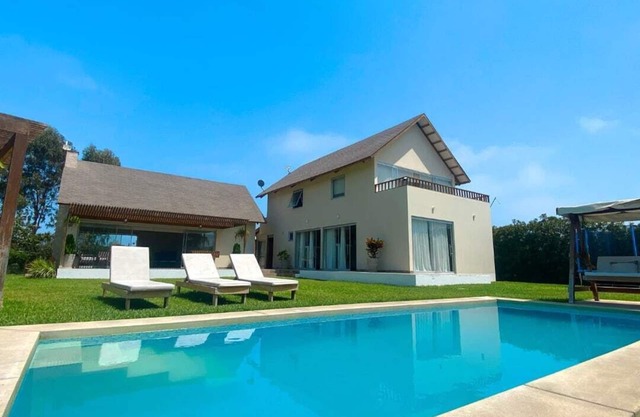 HOP Ohana: Country & Beach Escape in Chincha