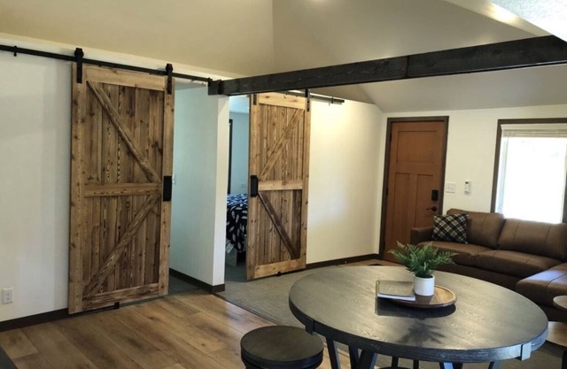 Horse Creek Resort - Cabin 1