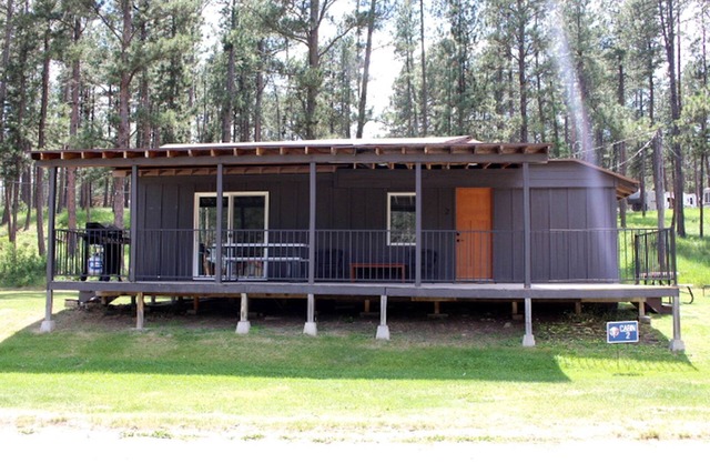 Horse Creek Resort - Cabin 2