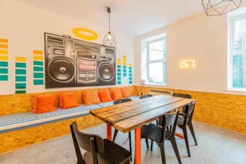 Horse & Groom Apartments