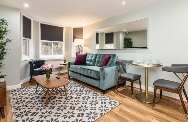 Host Apartments | The Georgian Quarters at Bedford St E